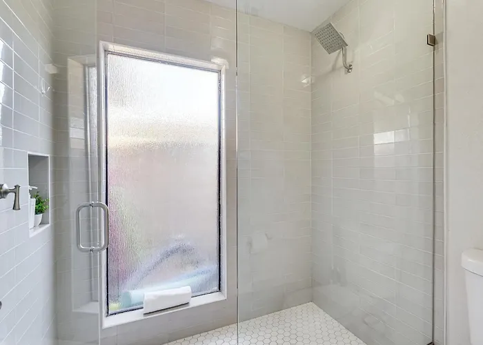 Spacious Oasis W/ Pool & Game * Phoenix