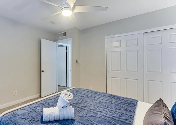 Spacious Oasis W/ Pool & Game *