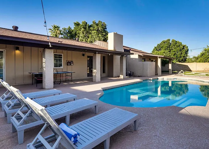 Ferienhaus Spacious Oasis W/ Pool & Game *