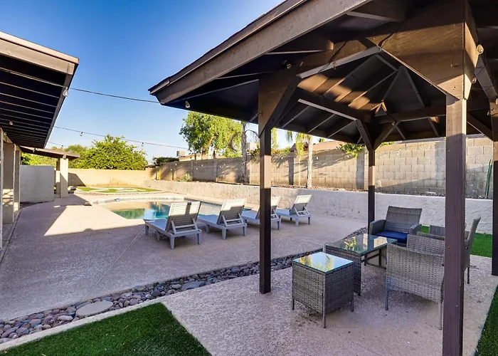 Spacious Oasis W/ Pool & Game *