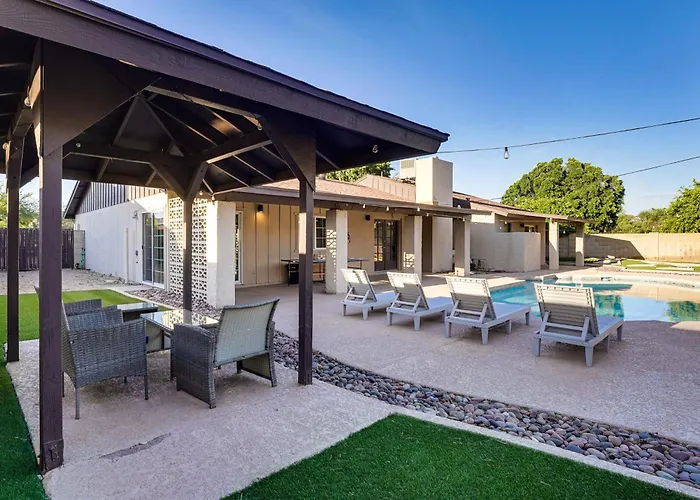 Spacious Oasis W/ Pool & Game Ferienhaus Phoenix