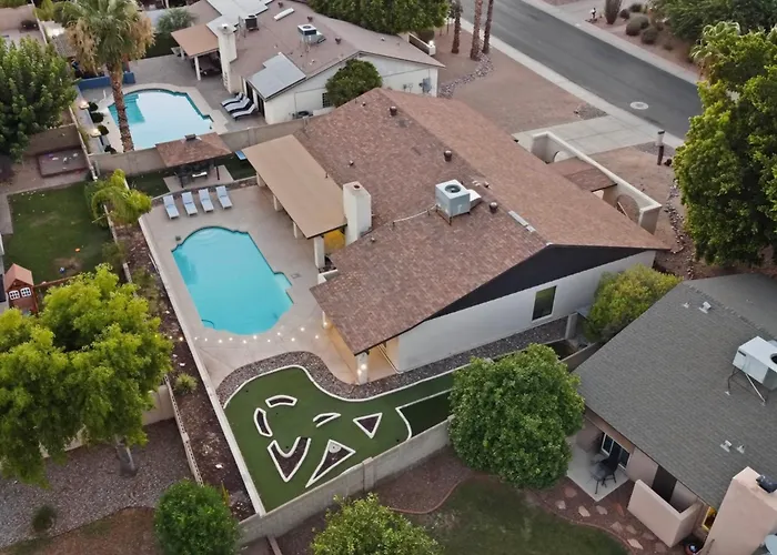 Ferienhaus Spacious Oasis W/ Pool & Game *