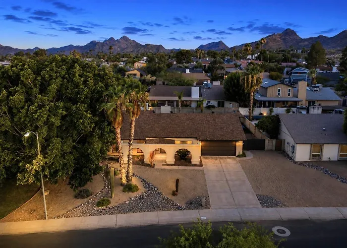 Spacious Oasis W/ Pool & Game Ferienhaus Phoenix